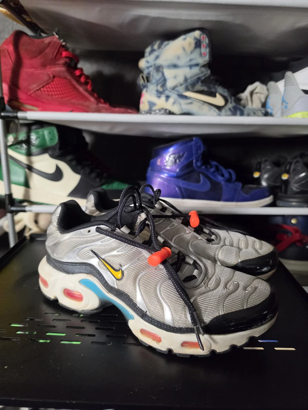 🔥 Nike Size 6.5Y Silver and Black Tuned Air Sneakers Yellow Swoosh Teal